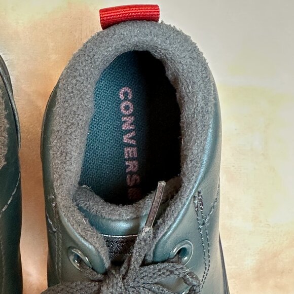 Converse Chuck Taylor All Star Street Mid Leather Sneakers Boys Size 3 Box Incl - Picture 15 of 16